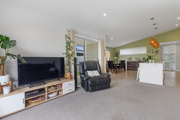 Photo of property in 230 Ballintoy Park Drive, Welcome Bay, Tauranga, 3175
