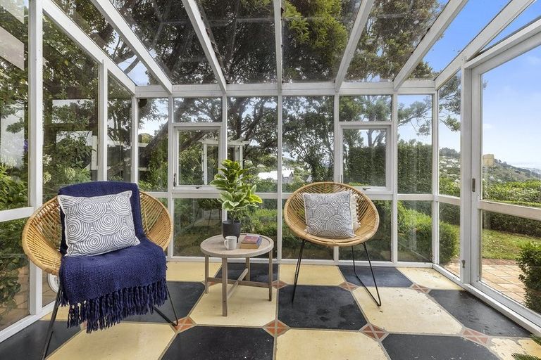 Photo of property in 2 Cluny Avenue, Kelburn, Wellington, 6012