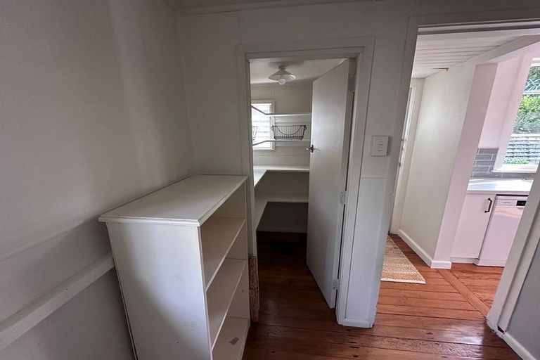 Photo of property in 36 Aratoro Place, Mount Pleasant, Christchurch, 8081