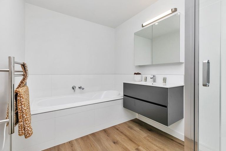 Photo of property in 38 Walter Merton Road, Hobsonville, Auckland, 0616