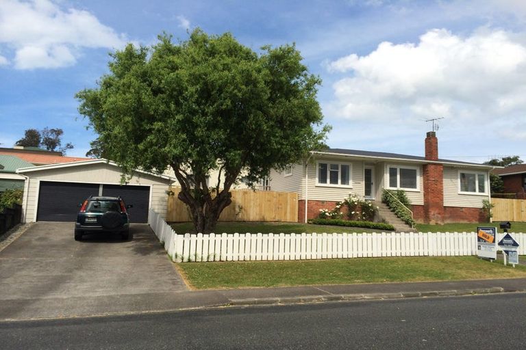 Photo of property in 1/13 Elliott Avenue, Bayview, Auckland, 0629
