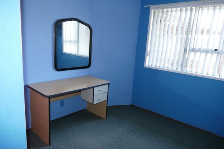 Photo of property in 56 Othello Drive, Clover Park, Auckland, 2023