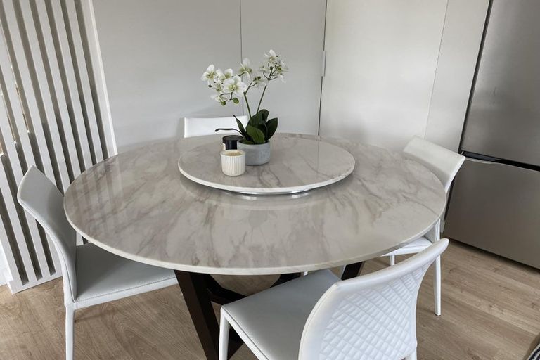 Photo of property in 70b Neil Avenue, Te Atatu Peninsula, Auckland, 0610