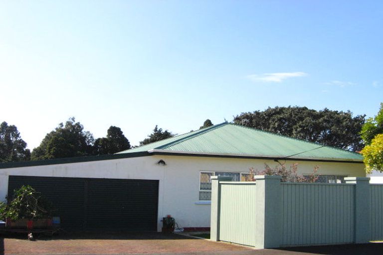 Photo of property in 15 Maratahu Street, Westown, New Plymouth, 4310