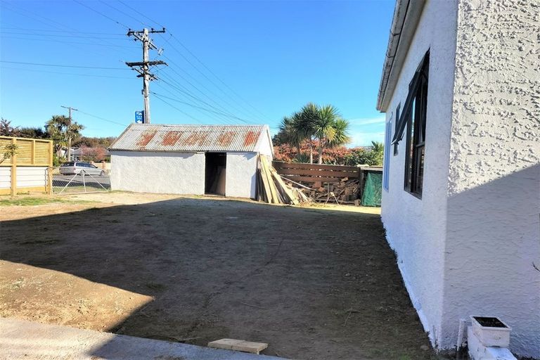 Photo of property in 33 Main Road, Owaka, 9535