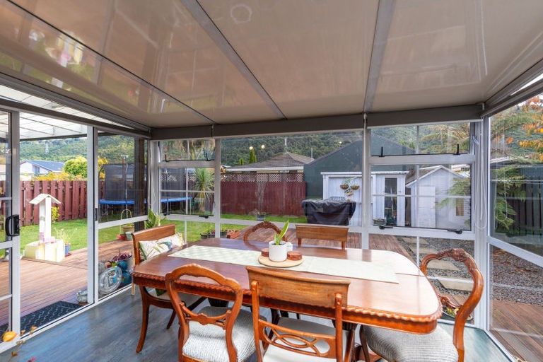 Photo of property in 94 Pasadena Crescent, Totara Park, Upper Hutt, 5018