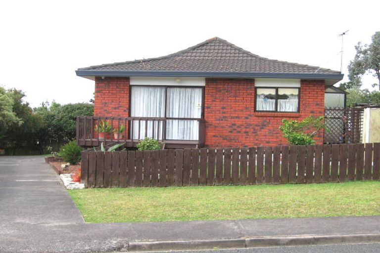 Photo of property in 108 Manhattan Heights, Glendene, Auckland, 0602