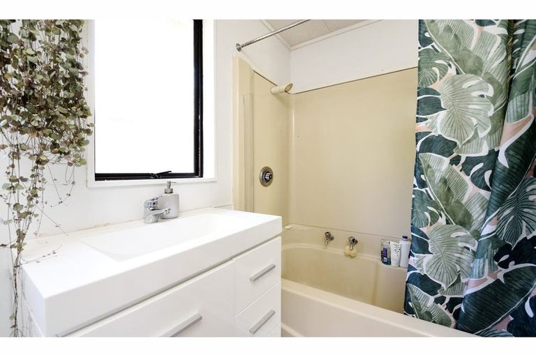 Photo of property in 35 Torlesse Street, Enner Glynn, Nelson, 7011