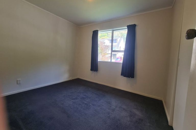 Photo of property in 13 Westhaven Drive, Tawa, Wellington, 5028
