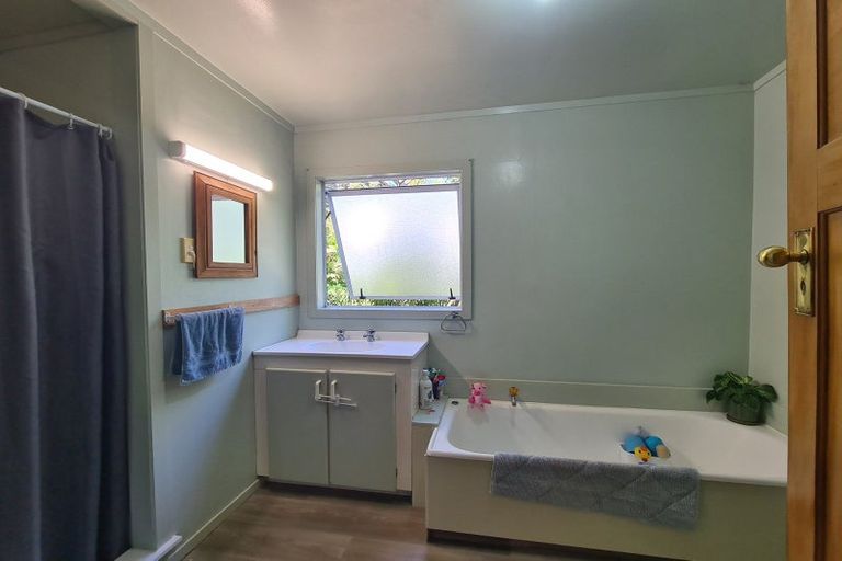 Photo of property in 1350 Rings Road, Coromandel, 3506
