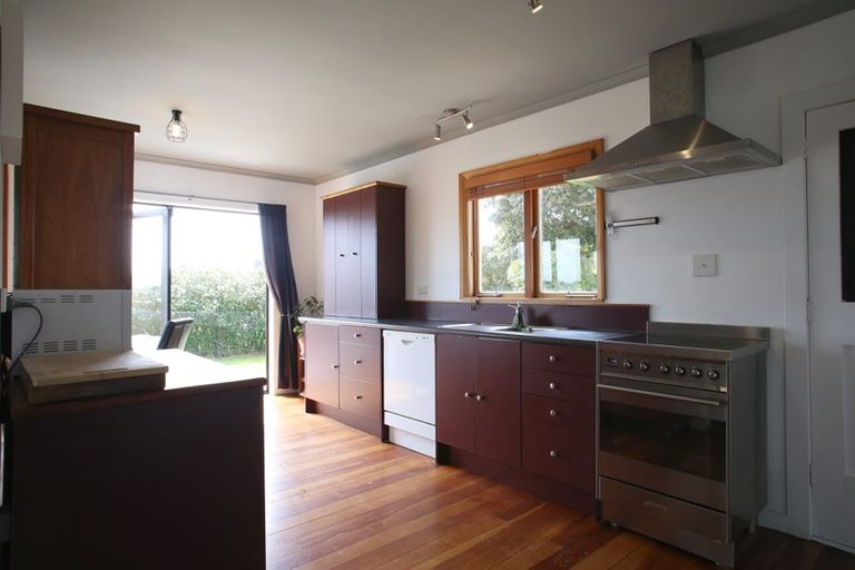 Photo of property in 13 York Crescent, Westown, New Plymouth, 4310