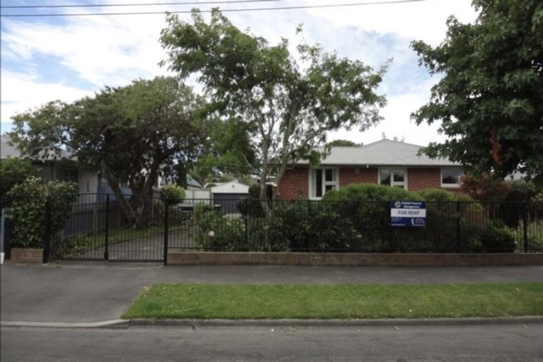 Photo of property in 10 Beatrice Place, Avonhead, Christchurch, 8042