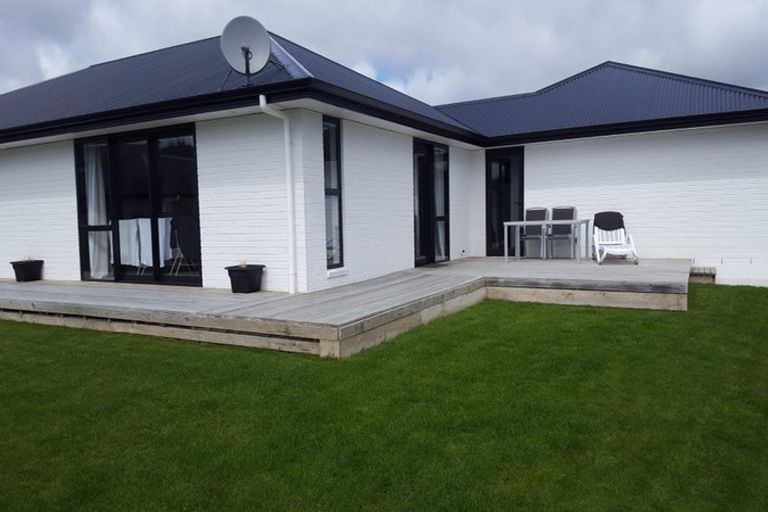 Photo of property in 17 Mallard Drive, Waihola, Milton, 9073