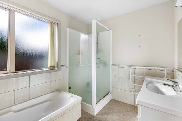 Photo of property in 7 Corfe Castle Lane, Levin, 5510