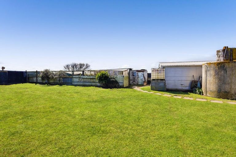 Photo of property in 325 Matangara Road, Hawera, 4672