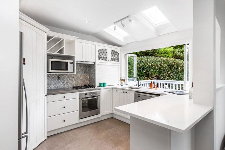 Photo of property in 11 Shaw Street, Sandringham, Auckland, 1025