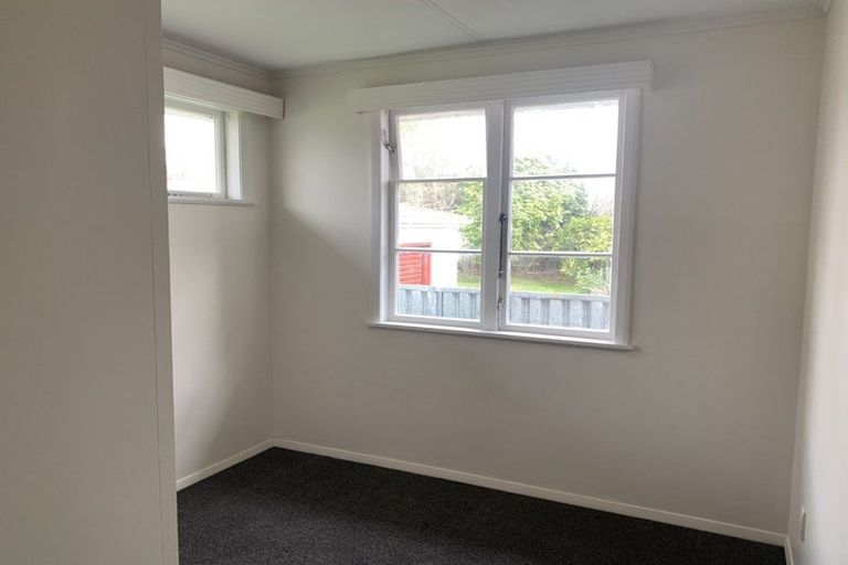 Photo of property in 28 Galway Avenue, Hokowhitu, Palmerston North, 4410