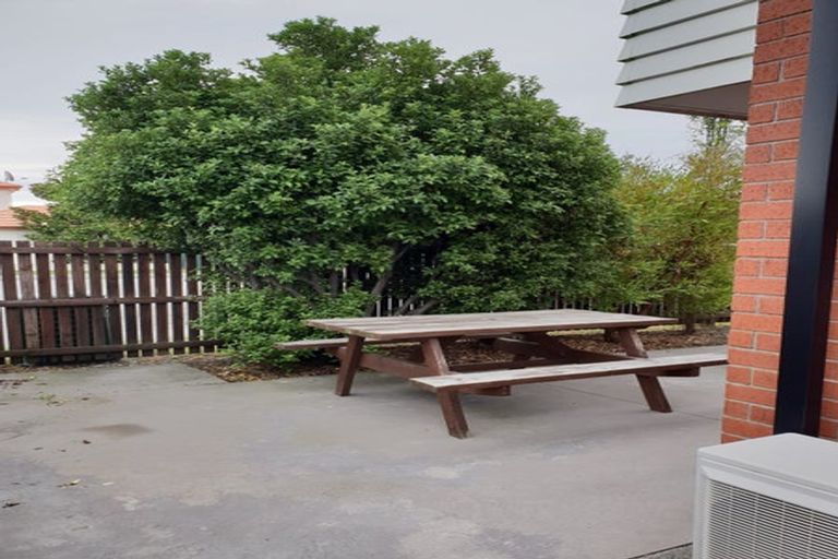 Photo of property in 52 Division Street, Riccarton, Christchurch, 8041