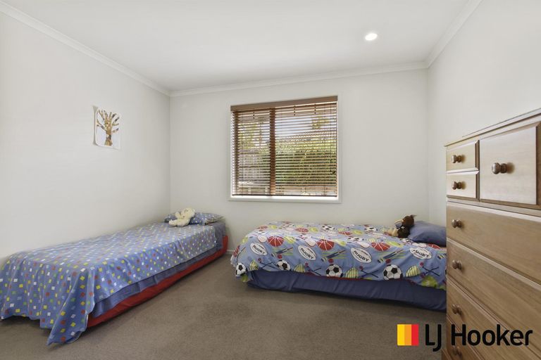 Photo of property in 33 Parkhaven Drive, Rosehill, Papakura, 2113
