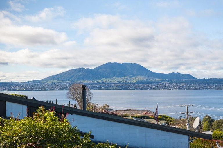 Photo of property in 64 Wakeman Road, Acacia Bay, Taupo, 3330