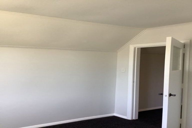 Photo of property in 32 Pearce Crescent, Taita, Lower Hutt, 5011