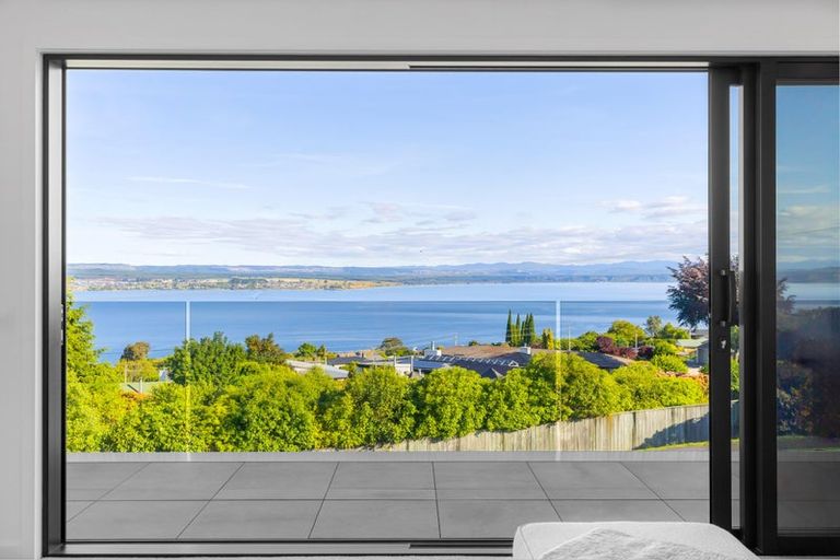 Photo of property in 38b Mapara Road, Acacia Bay, Taupo, 3385