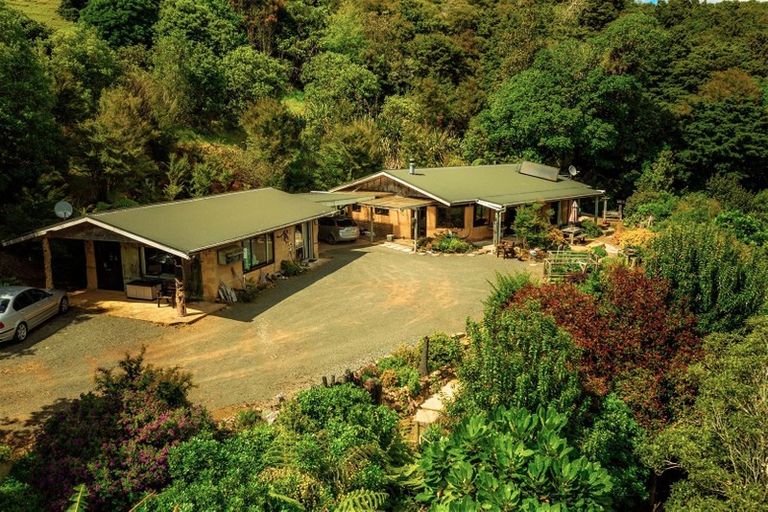 Photo of property in 1860 Pataua North Road, Pataua North, Parua Bay, 0175
