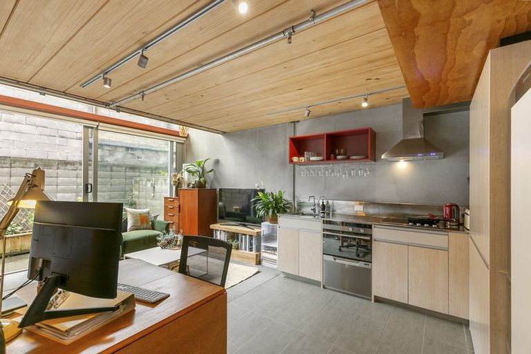 Photo of property in Tattoo Apartments, 15/42 Abel Smith Street, Te Aro, Wellington, 6011