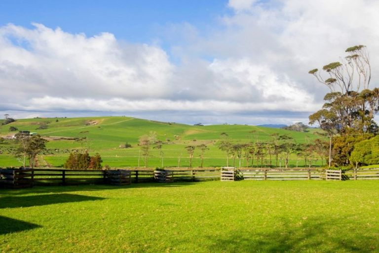 Photo of property in 84 Ocean View Road, Te Arai, Wellsford, 0974