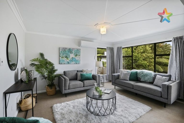 Photo of property in 51 Poto Road, Normandale, Lower Hutt, 5010