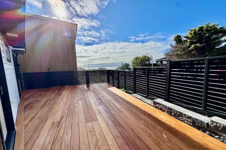Photo of property in 1 Sandford Street, Campbells Bay, Auckland, 0630