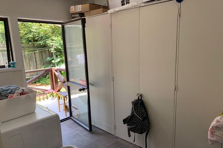 Photo of property in 1/7 Waverley Avenue, Glenfield, Auckland, 0629