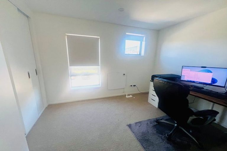 Photo of property in 10 Rara Lane, Manukau, Auckland, 2104