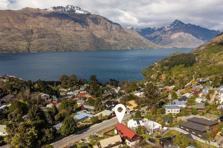 Photo of property in 5 Arawata Terrace, Fernhill, Queenstown, 9300
