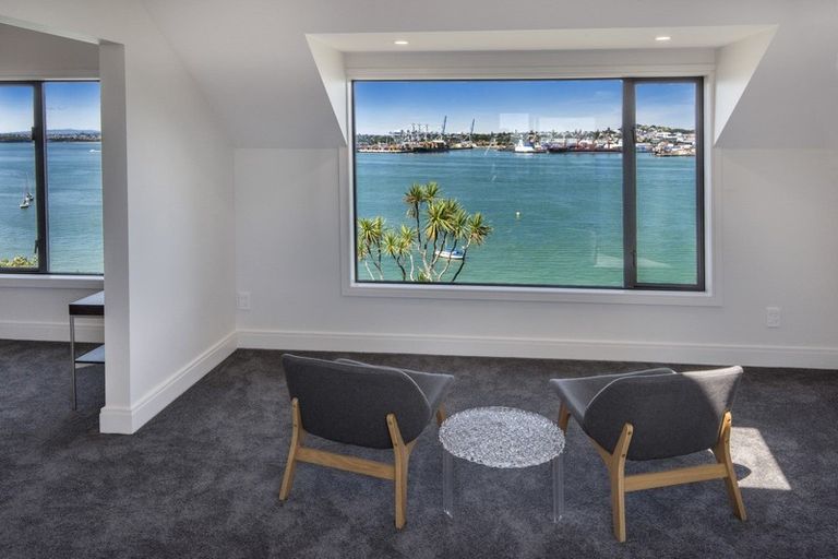 Photo of property in 79a Stanley Point Road, Stanley Point, Auckland, 0624