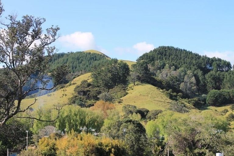 Photo of property in 276 Colville Road, Coromandel, 3584