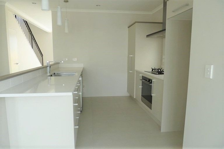 Photo of property in 24 Costa Viva Crescent, Karaka, Papakura, 2113