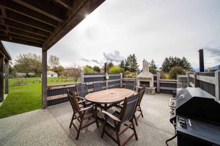 Photo of property in 812 Kane Road, Hawea Flat, Wanaka, 9382