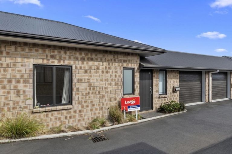 Photo of property in 2/99 Lake Road, Frankton, Hamilton, 3204