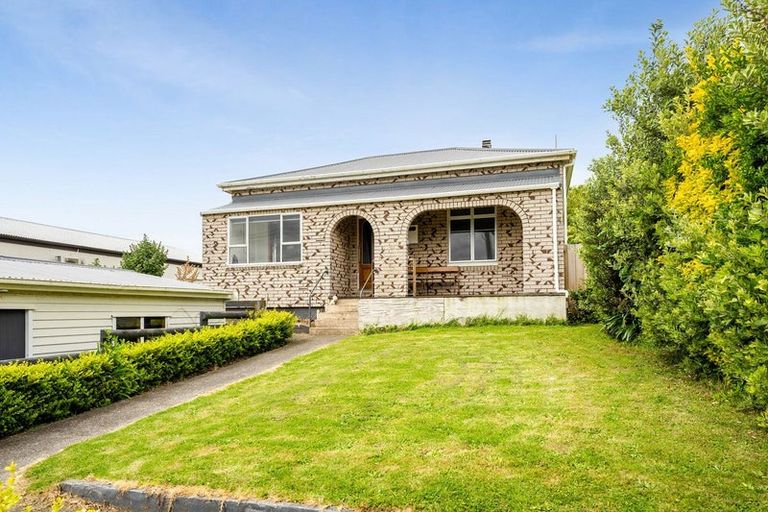 Photo of property in 49 Bedford Street, Patea, 4520