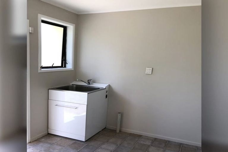 Photo of property in 19 Oreil Avenue, West Harbour, Auckland, 0618