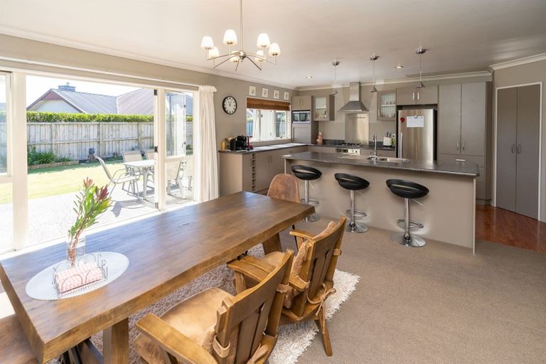 Photo of property in 15 Palliser Drive, Huntington, Hamilton, 3210