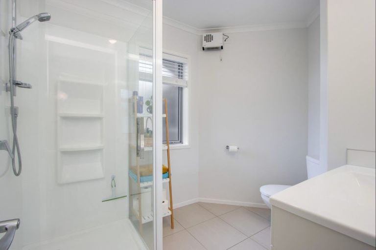 Photo of property in 4 Aparima Place, Awatoto, Napier, 4110