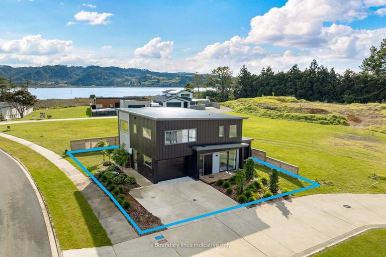Photo of property in 18 Pinnacles Lane, Pauanui, Hikuai, 3579