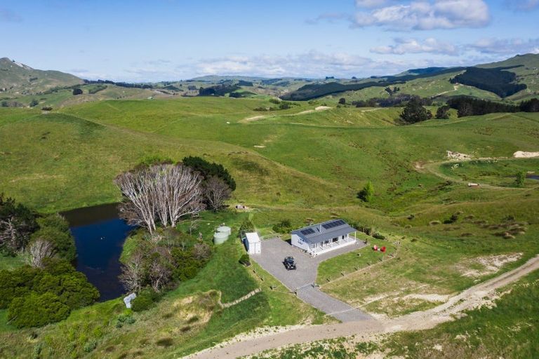 Photo of property in 23 Netherton Road, Omakere, 4271