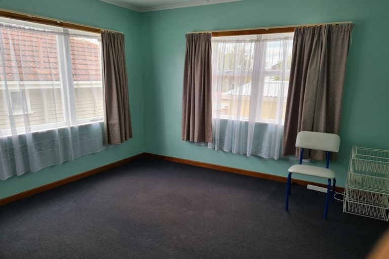 Photo of property in 20 Arahoe Road, New Lynn, Auckland, 0600