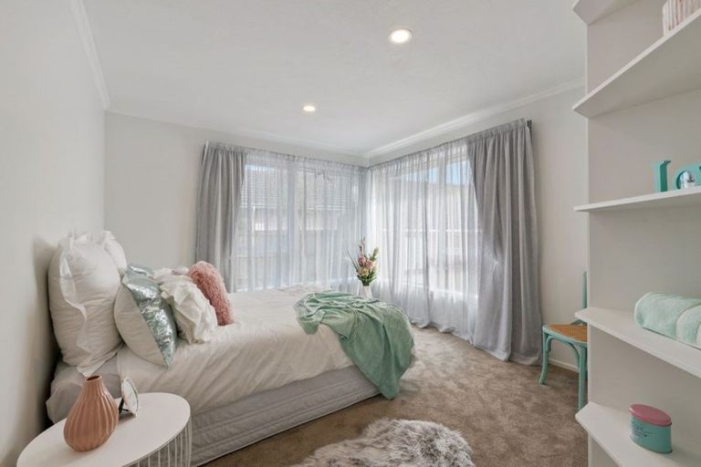 Photo of property in 14 Dunluce Place, Hornby, Christchurch, 8042