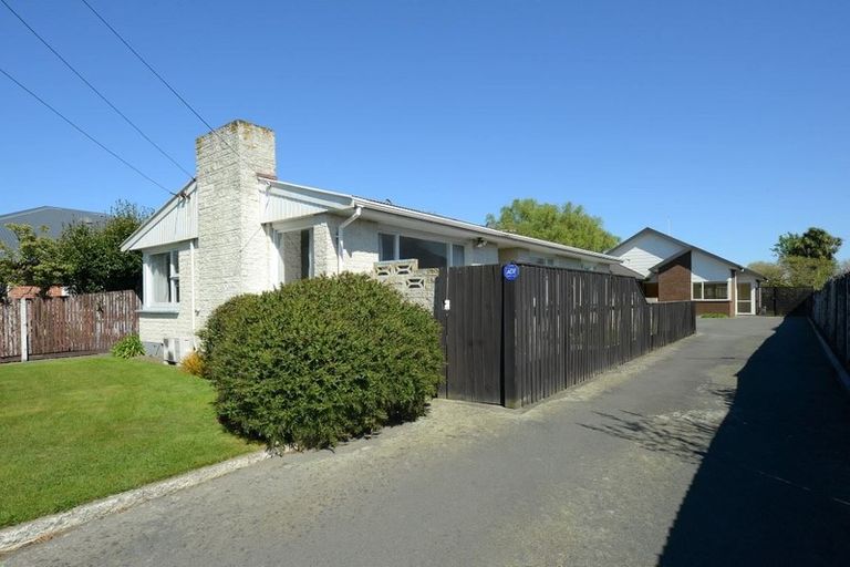 Photo of property in 9 Shaftesbury Street, Avonhead, Christchurch, 8042