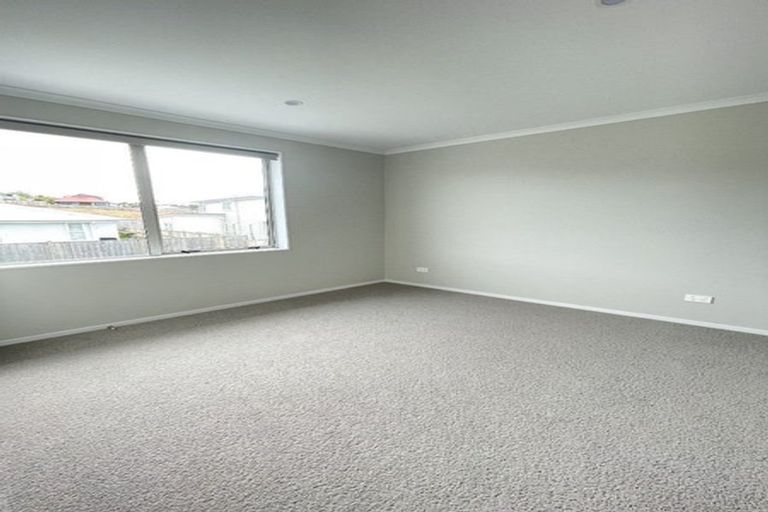 Photo of property in 20 Onekura Street, Red Beach, 0932