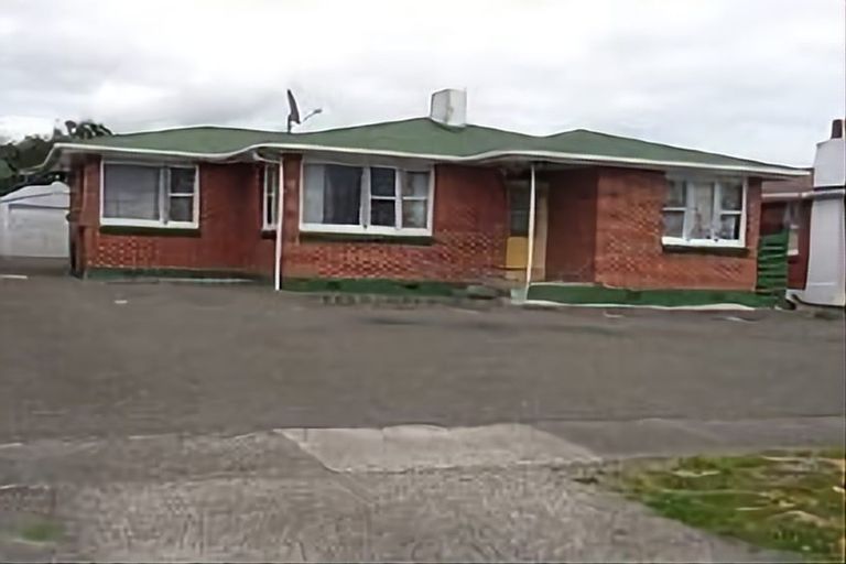 Photo of property in 35 Alexander Street, Awapuni, Palmerston North, 4412